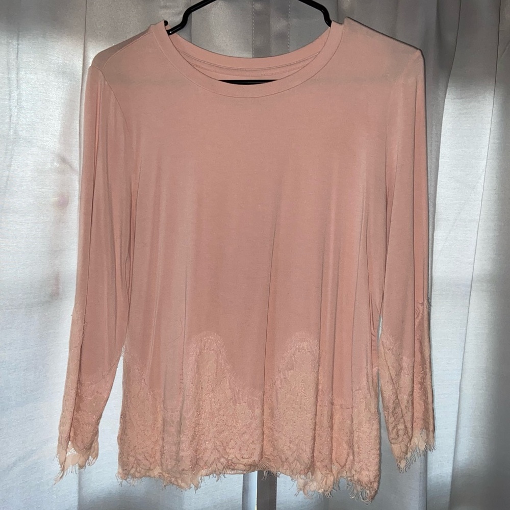 CUTE LONG SLEEVE WITH LACE ACCENTS